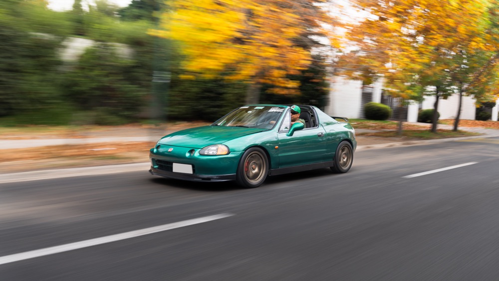 Honda CR-X del Sol en rolling shot durante una sesión de otoño en Santiago, foto 02