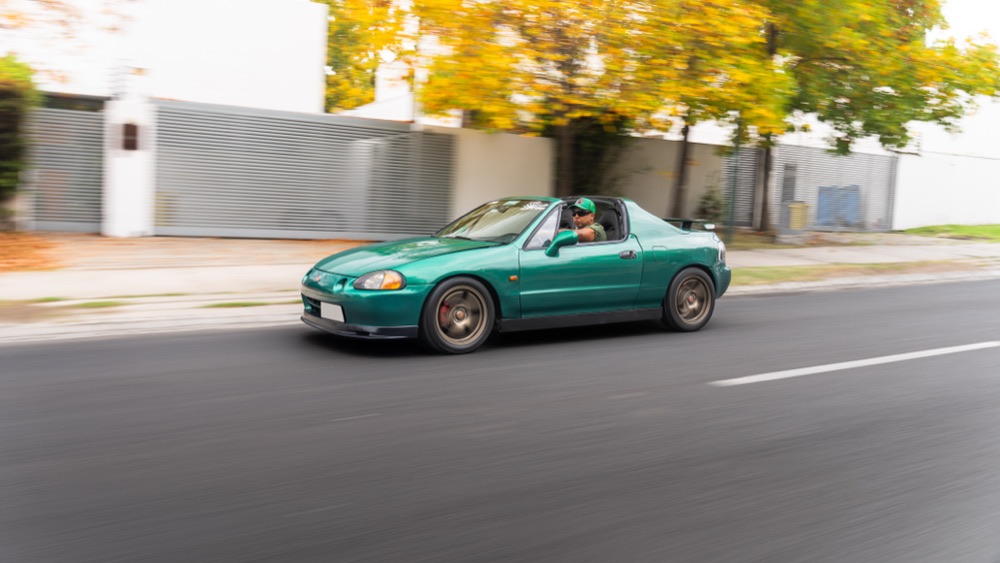 Honda CR-X del Sol en rolling shot durante una sesión de otoño en Santiago, foto 09