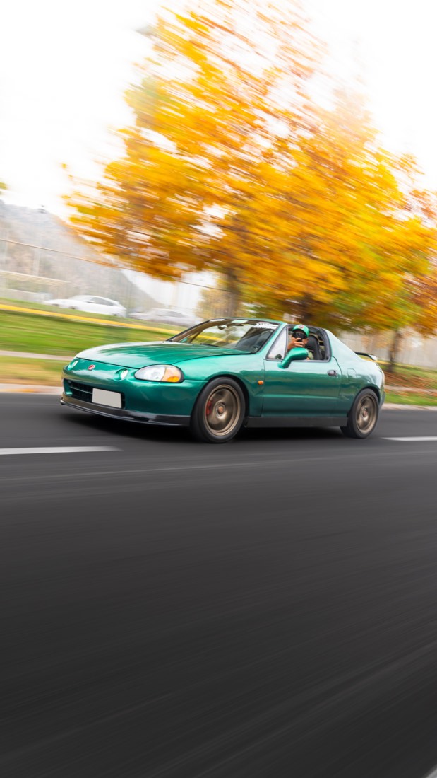 Honda del Sol a 1/25 de segundo con el fondo muy barrido