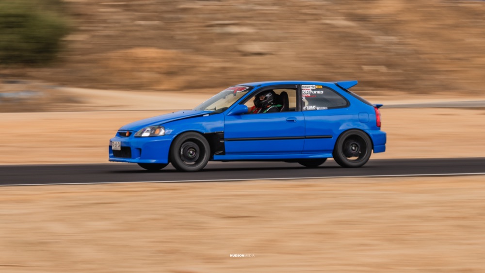 Auto en pista durante Japón Fest 2024, fecha de autódromo en Chile, foto 06