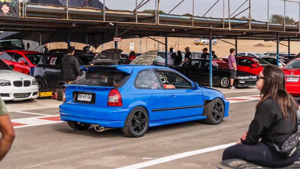 Auto en pista durante Japón Fest 2024, fecha de autódromo en Chile, foto 12
