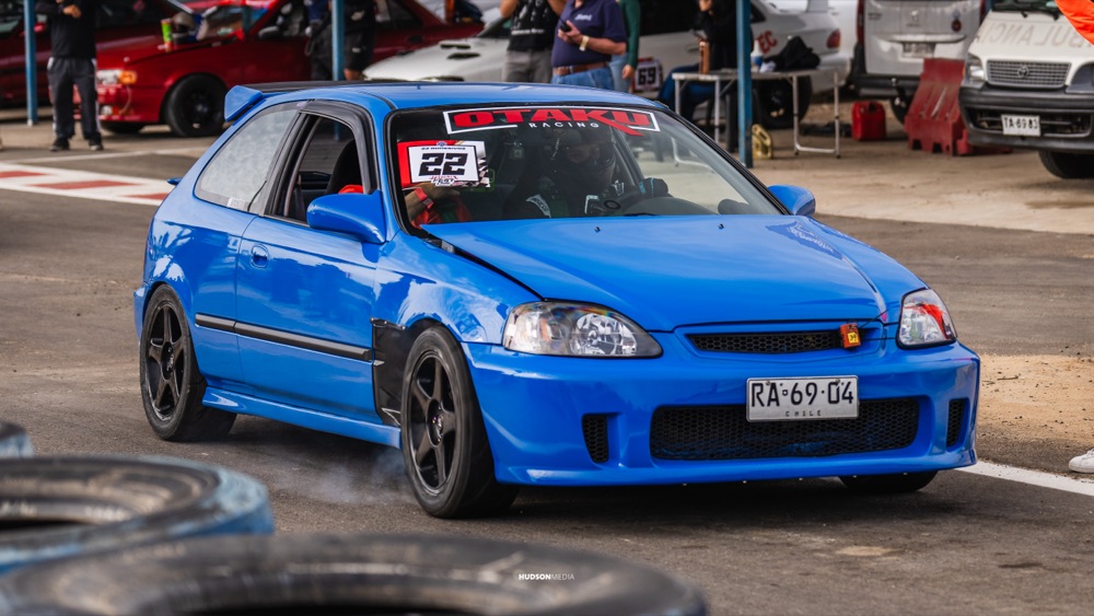 Auto en pista durante Japón Fest 2024, fecha de autódromo en Chile, foto 13
